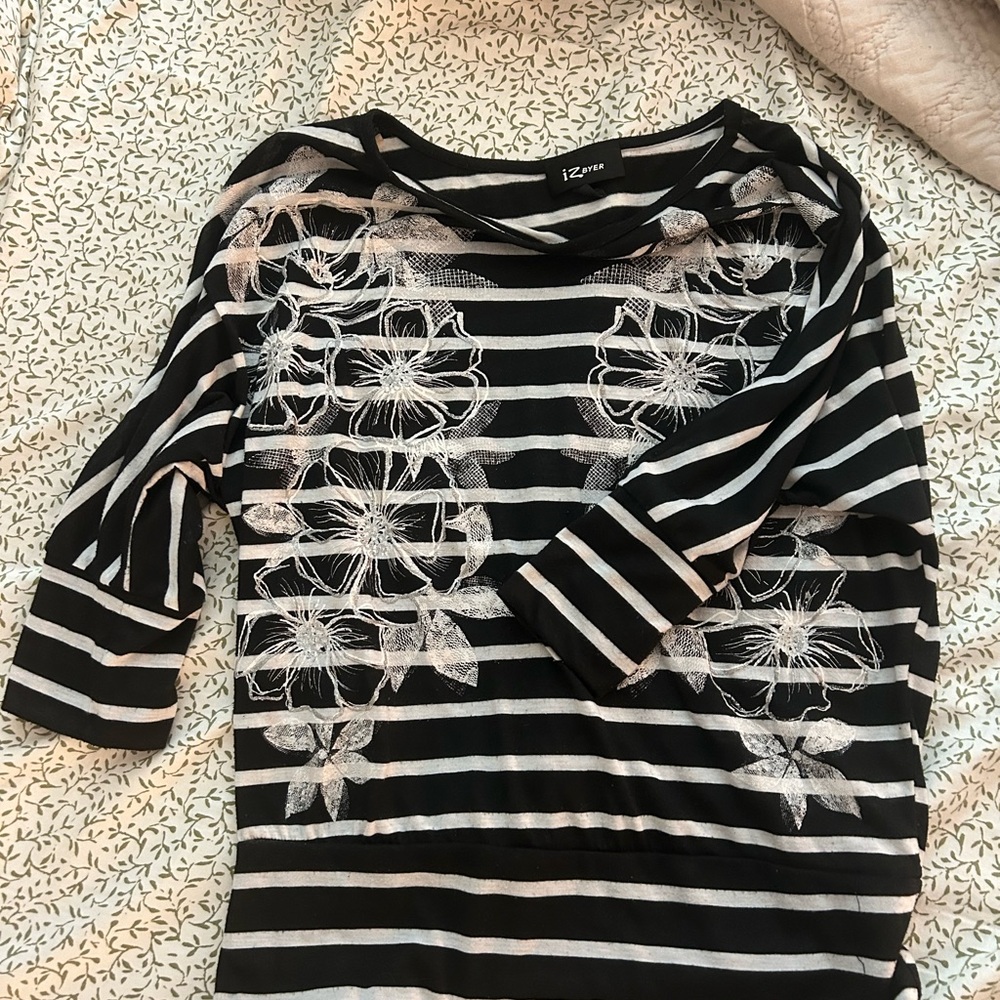 Iz Byer Black and White Boxy 3/4 Sleeve Blouse